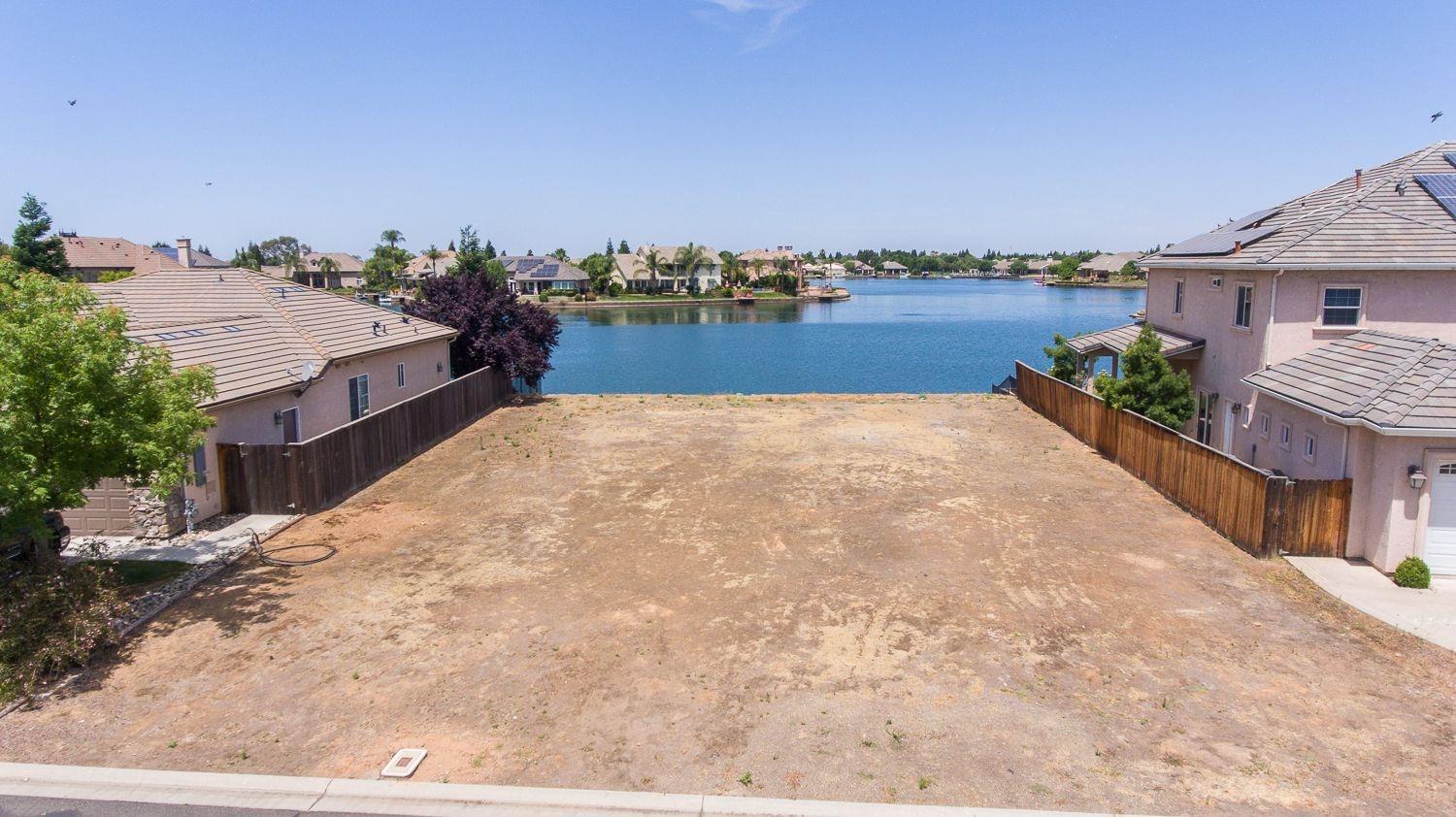 10952 E Promontory Way, Clovis, CA 93619