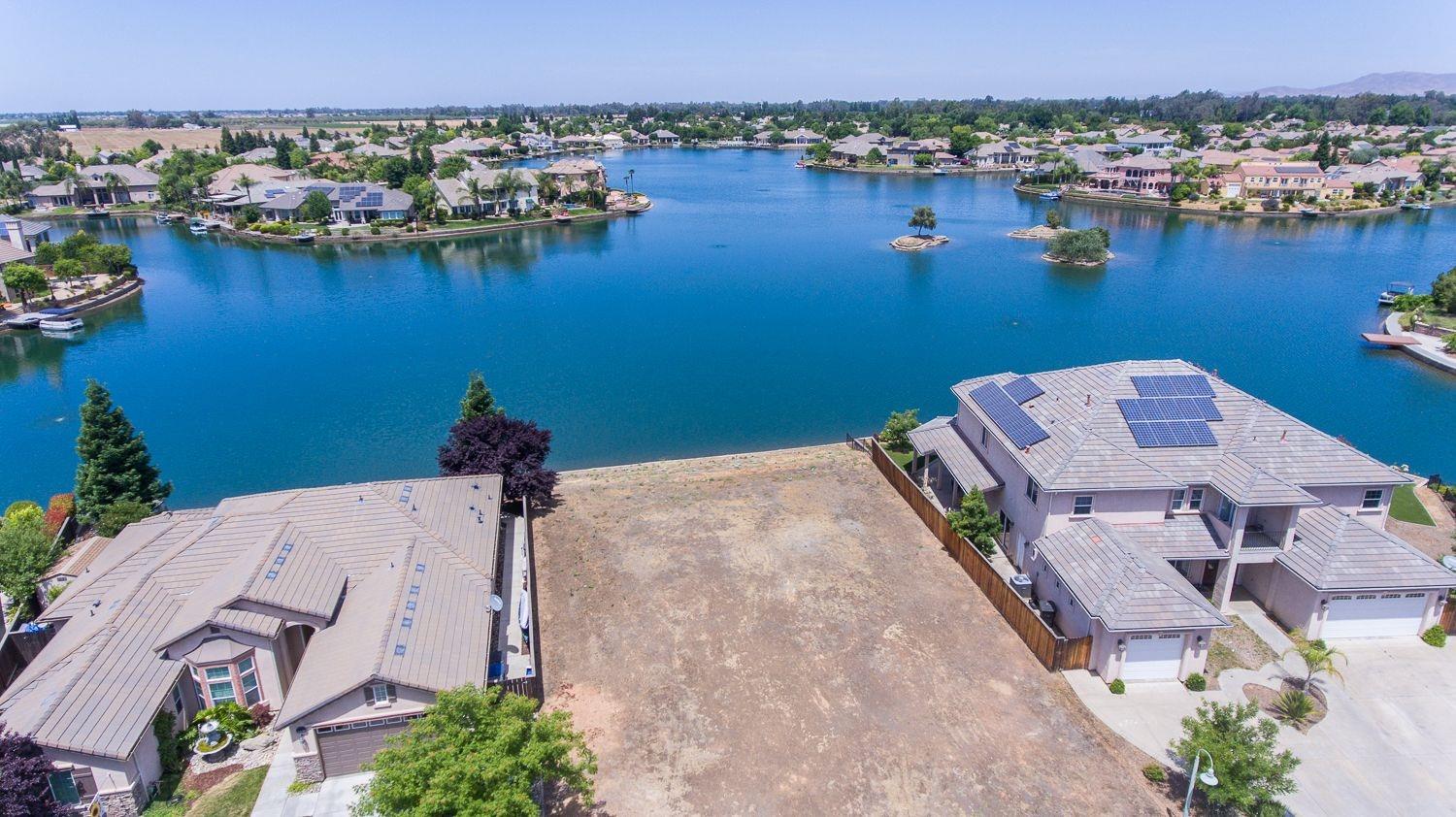 10952 E Promontory Way, Clovis, CA 93619