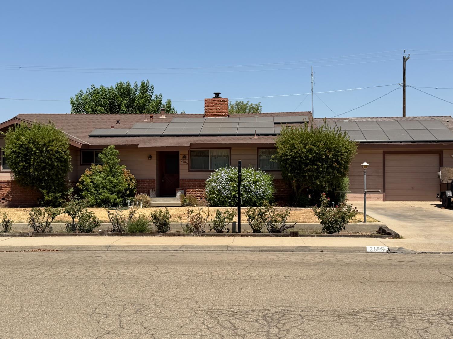 2106 4Th St, Sanger, CA 93657