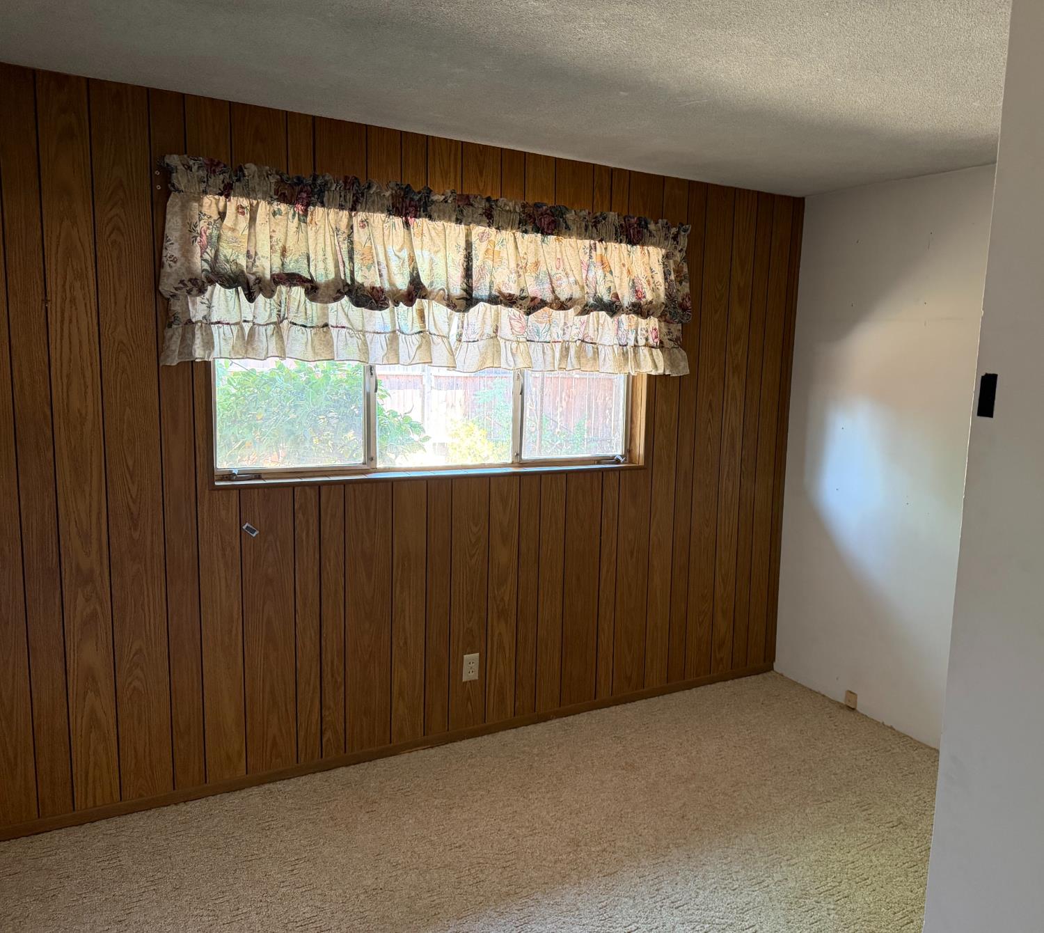 2106 4Th St, Sanger, CA 93657