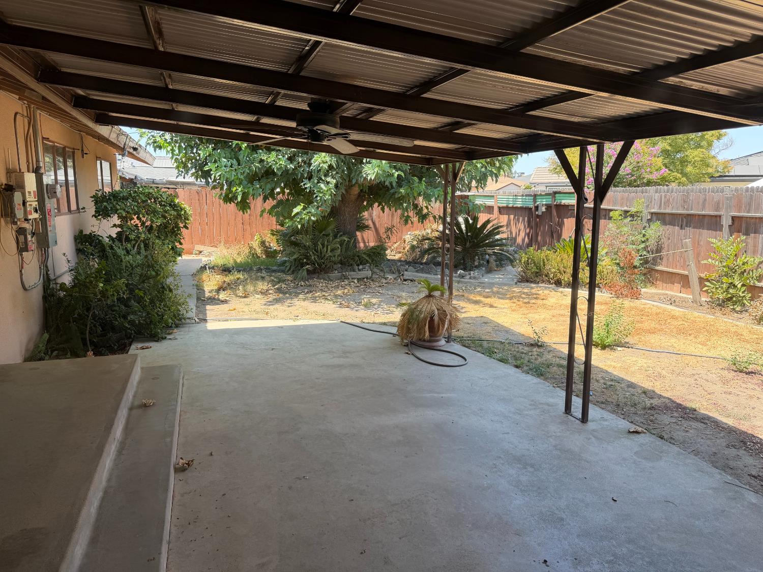 2106 4Th St, Sanger, CA 93657