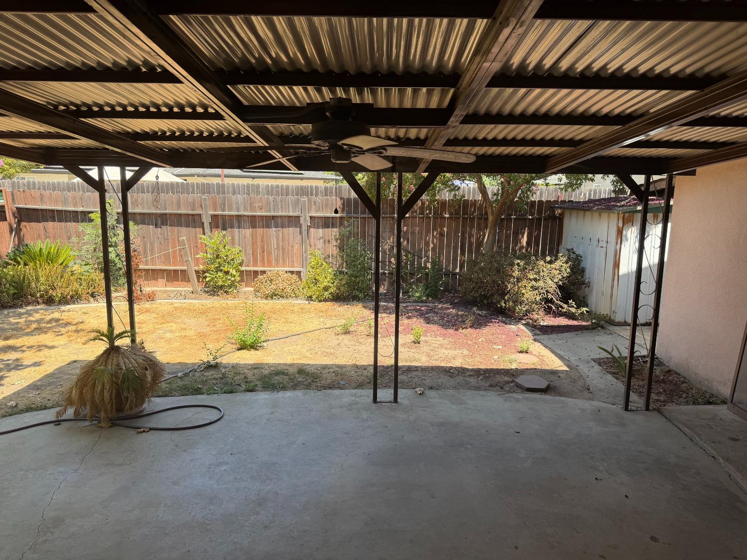 2106 4Th St, Sanger, CA 93657