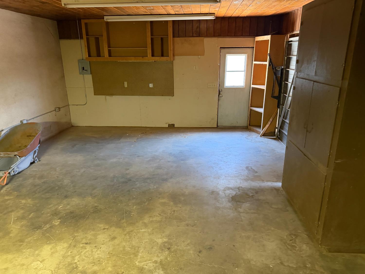 2106 4Th St, Sanger, CA 93657