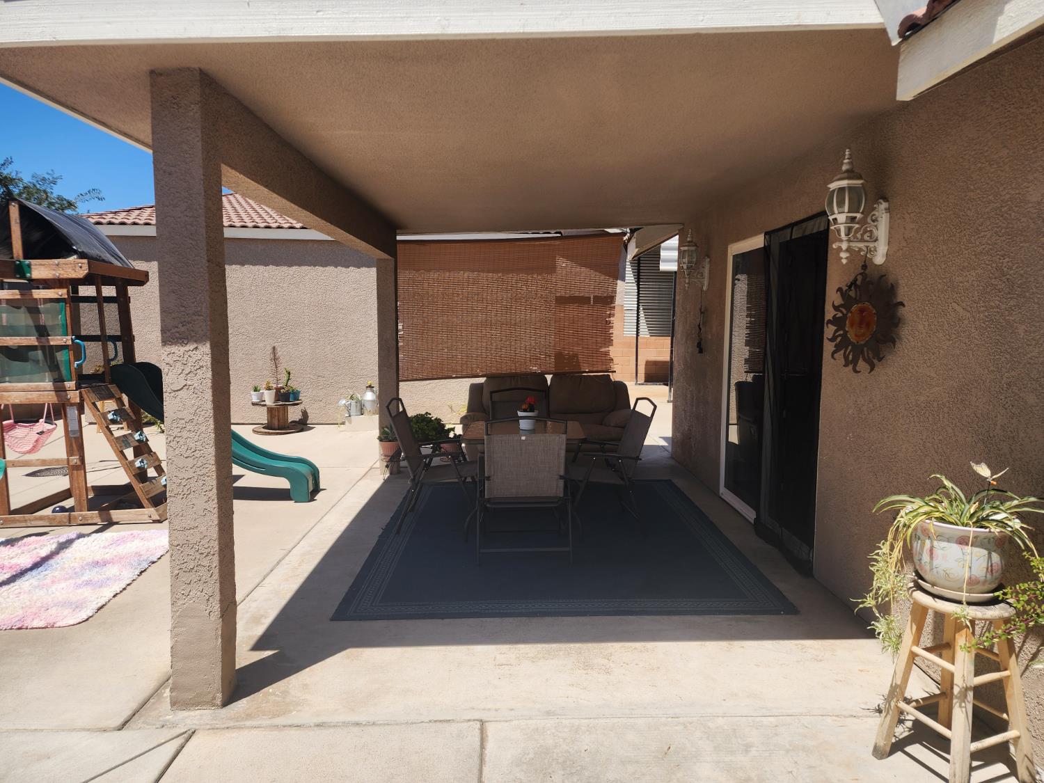 1717 E Ash Ave, Tulare, CA 93274