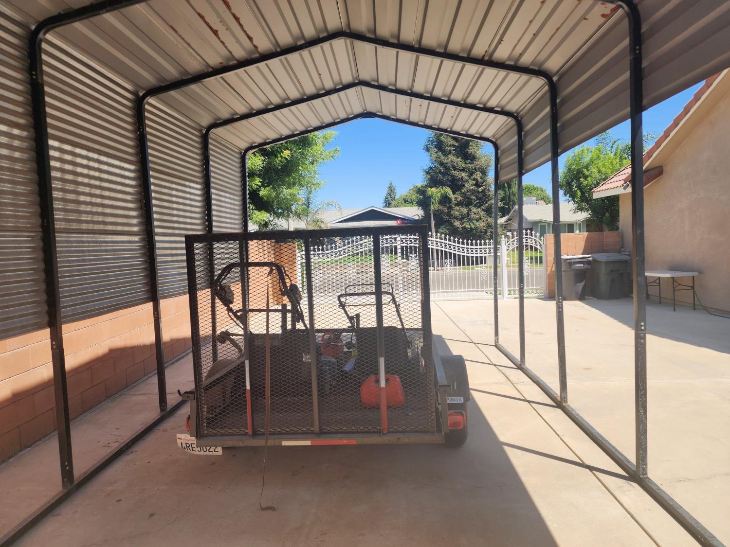 1717 E Ash Ave, Tulare, CA 93274