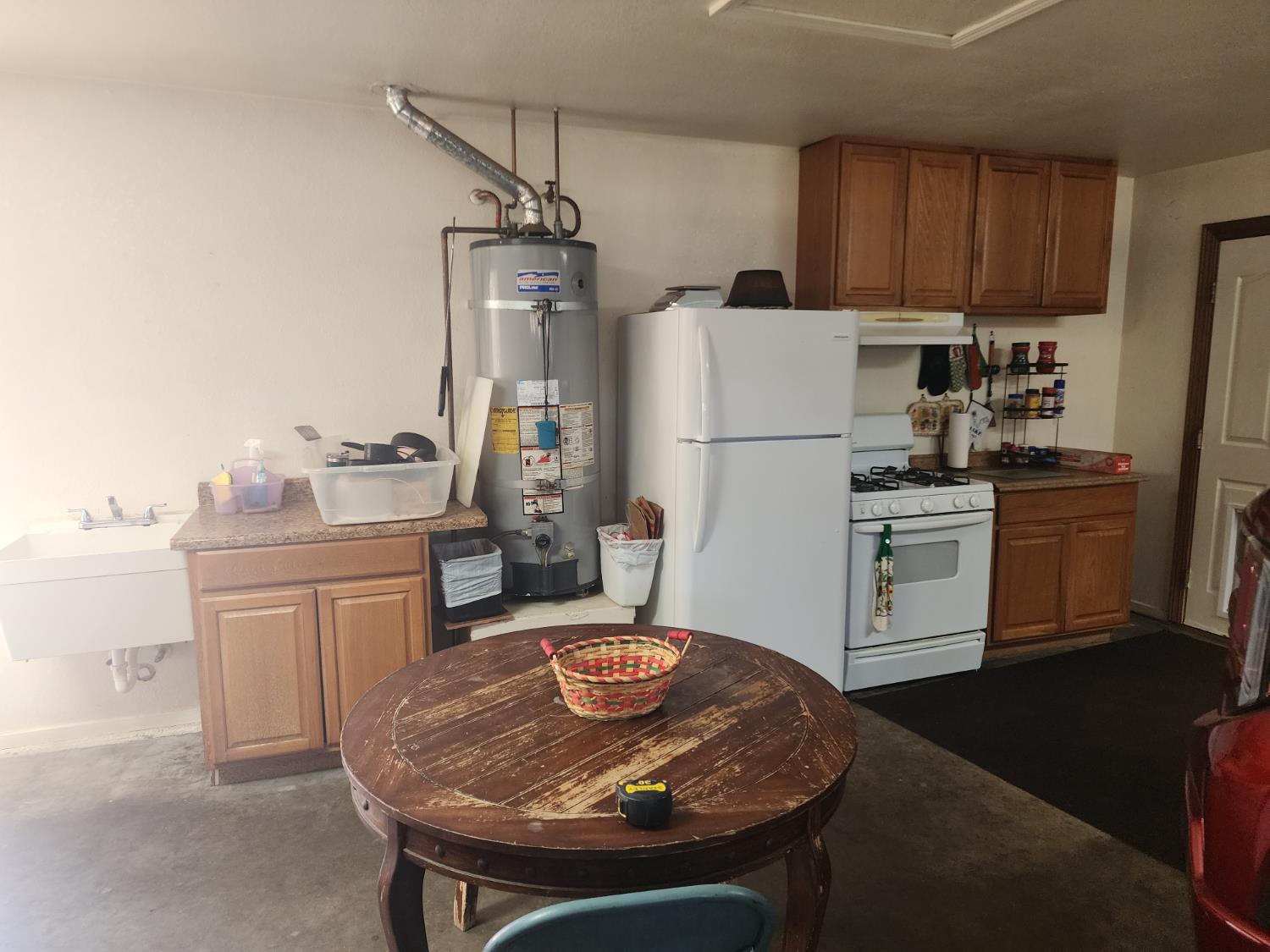 1717 E Ash Ave, Tulare, CA 93274