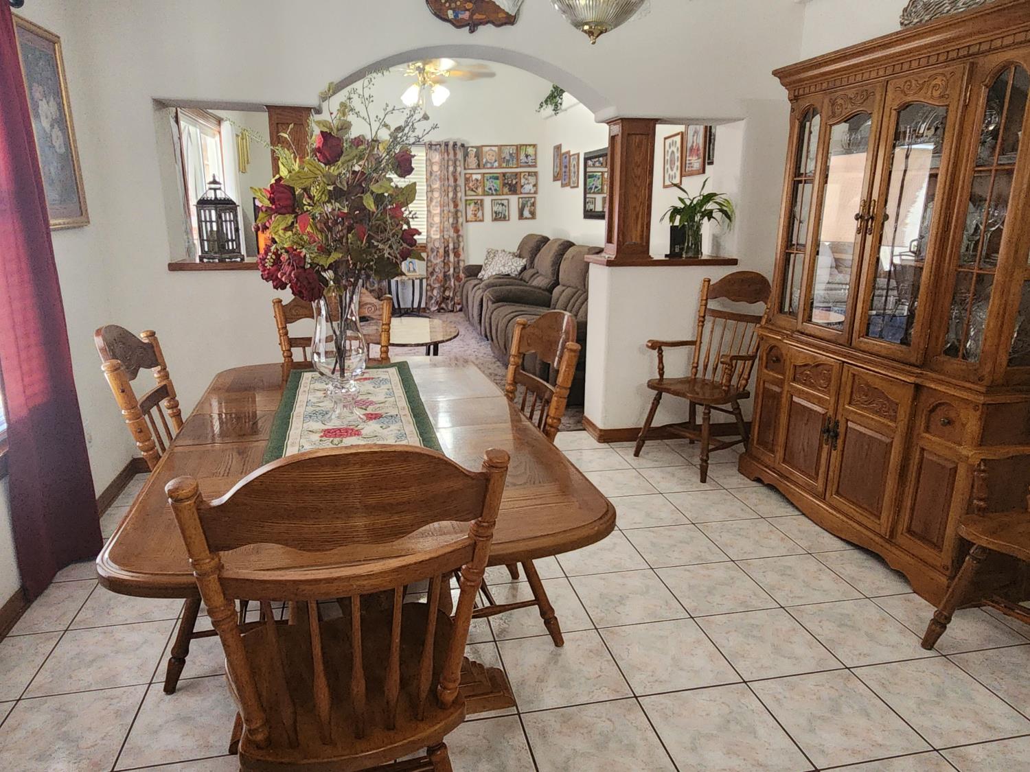 1717 E Ash Ave, Tulare, CA 93274