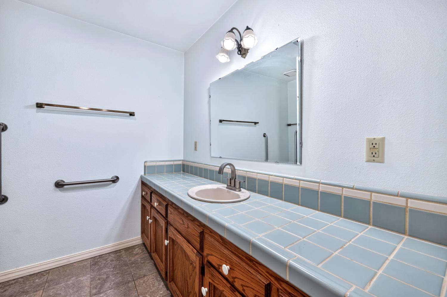 32540 Water Gultch Rd, Coarsegold, CA 93614