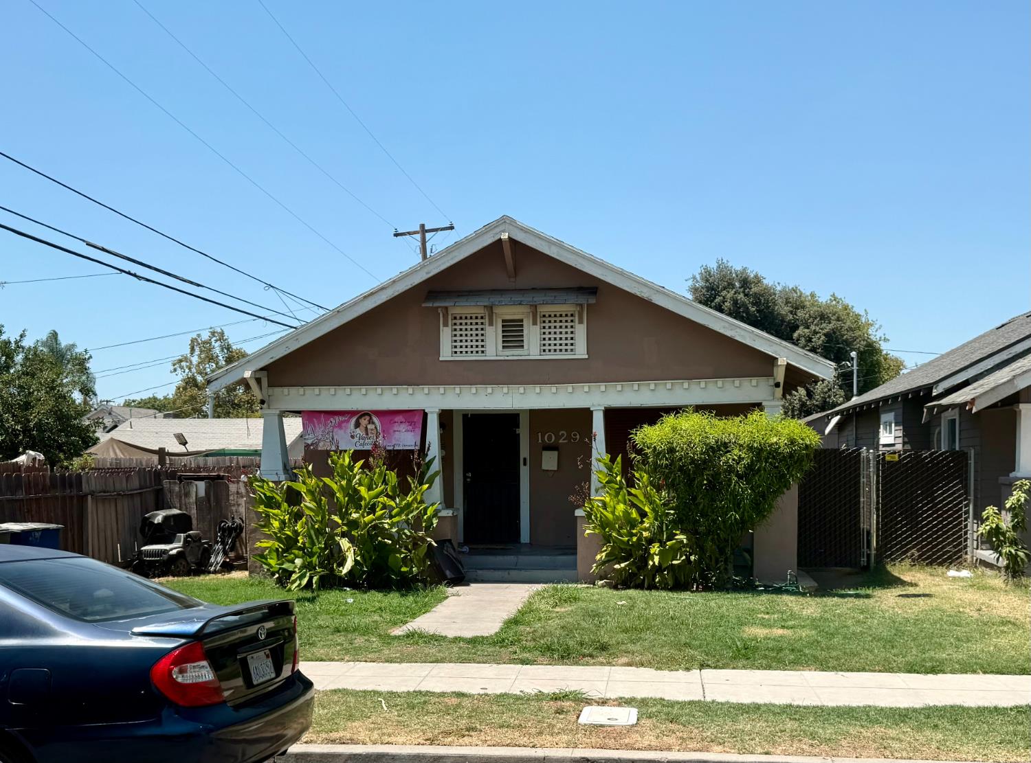 1029 N Mariposa St, Fresno, CA 93701