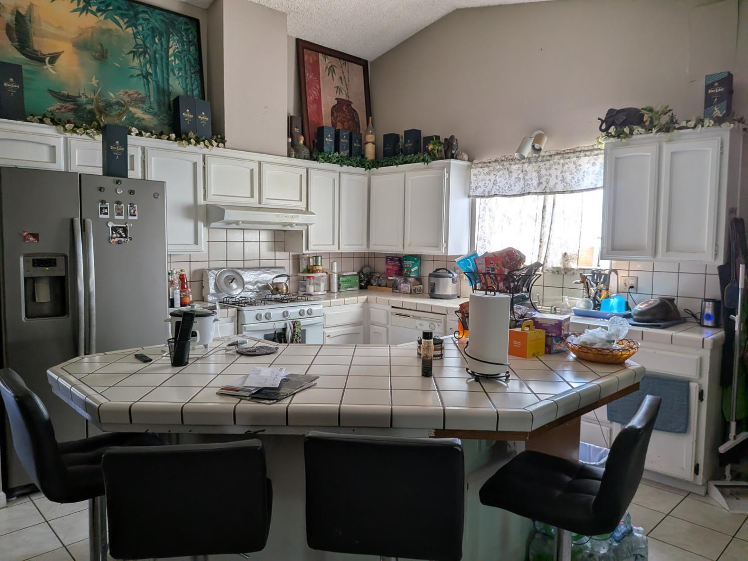 263 N Adrian Ave, Fresno, CA 93727