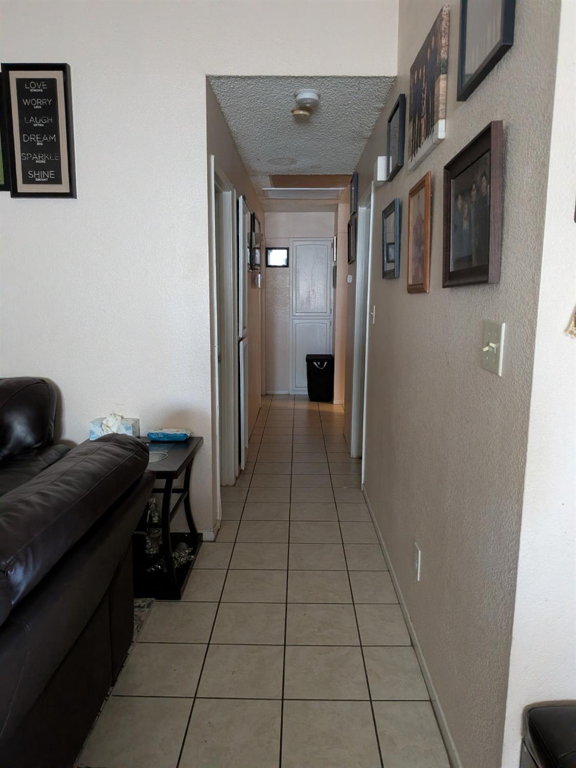 263 N Adrian Ave, Fresno, CA 93727