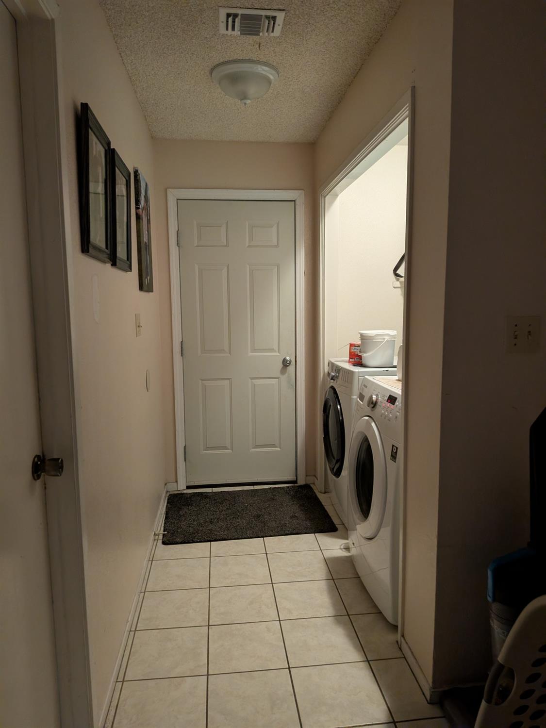 263 N Adrian Ave, Fresno, CA 93727