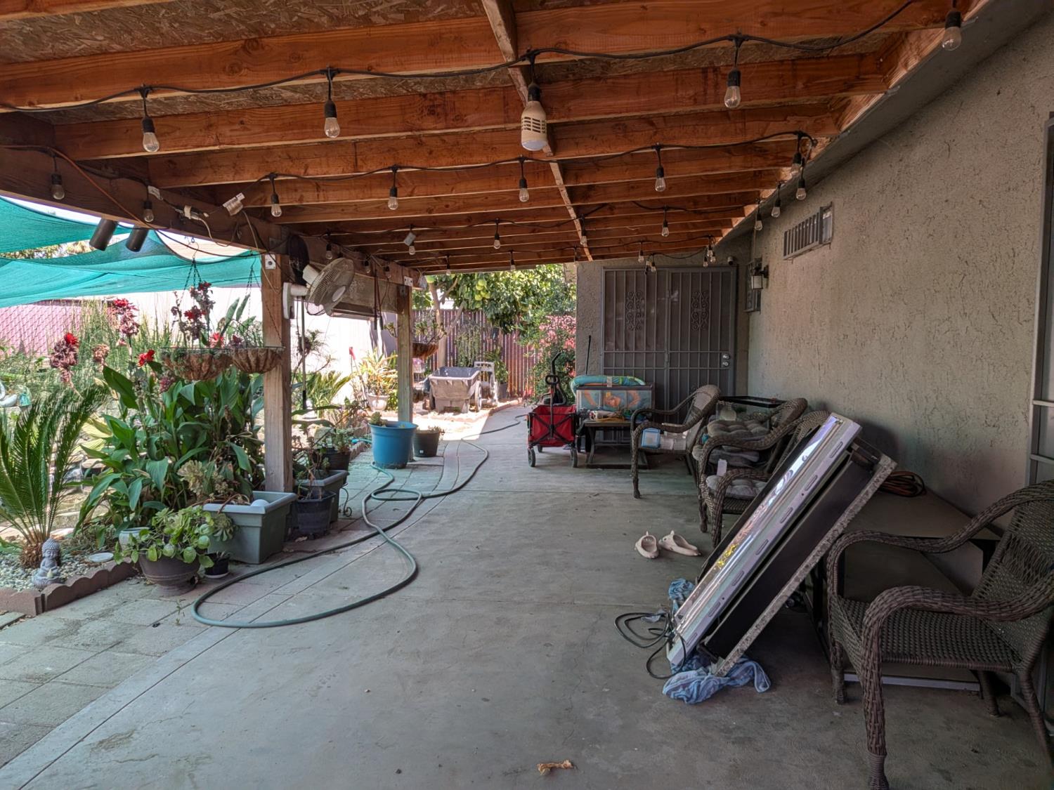 263 N Adrian Ave, Fresno, CA 93727