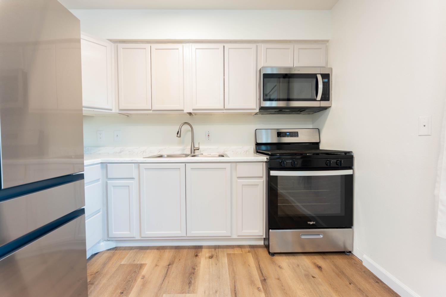 200 W Sierra Way, Dinuba, CA 93618