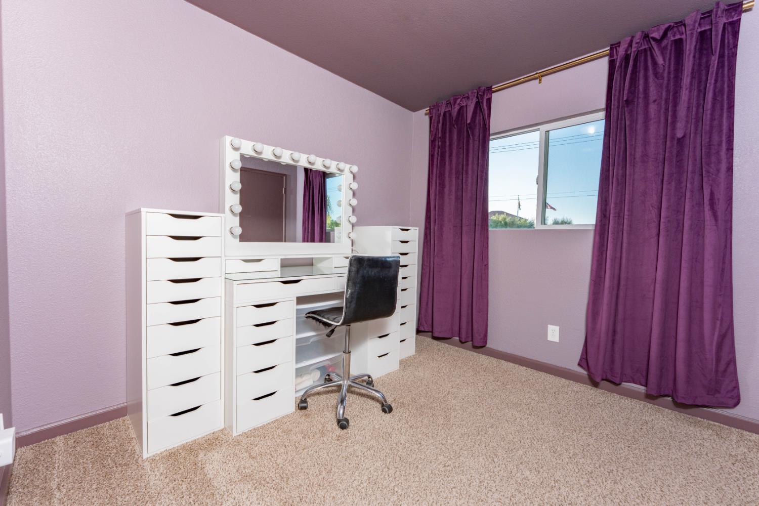 200 W Sierra Way, Dinuba, CA 93618