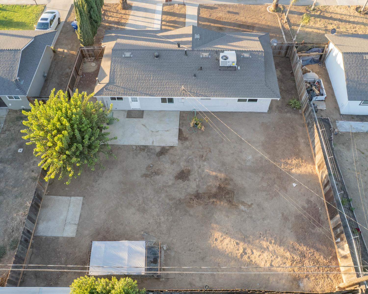 200 W Sierra Way, Dinuba, CA 93618