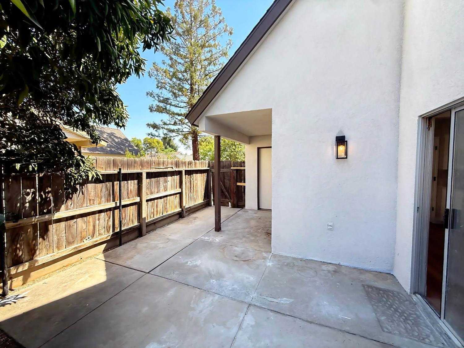 2022 E Cromwell Ave, Fresno, CA 93720