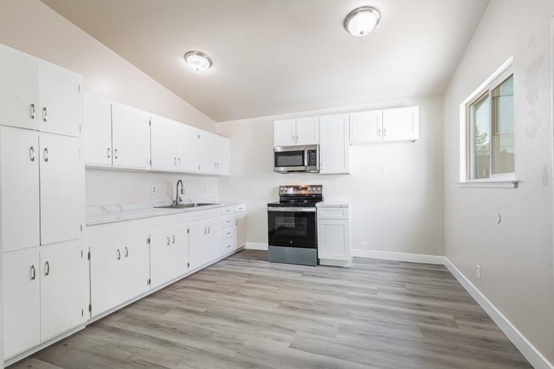 6302 N Glenn Ave, Fresno, CA 93704