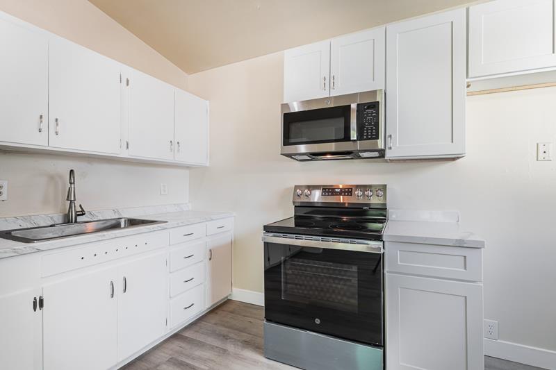 6302 N Glenn Ave, Fresno, CA 93704