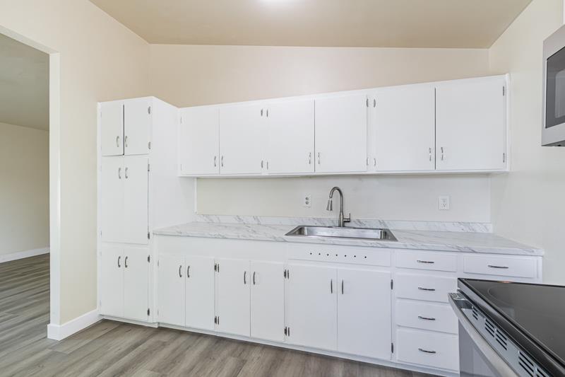 6302 N Glenn Ave, Fresno, CA 93704