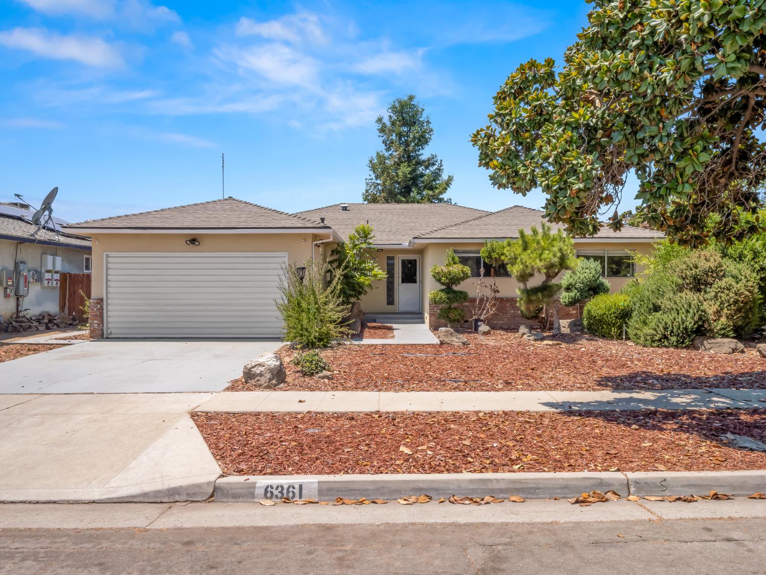 6361 N Bond St, Fresno, CA 93710