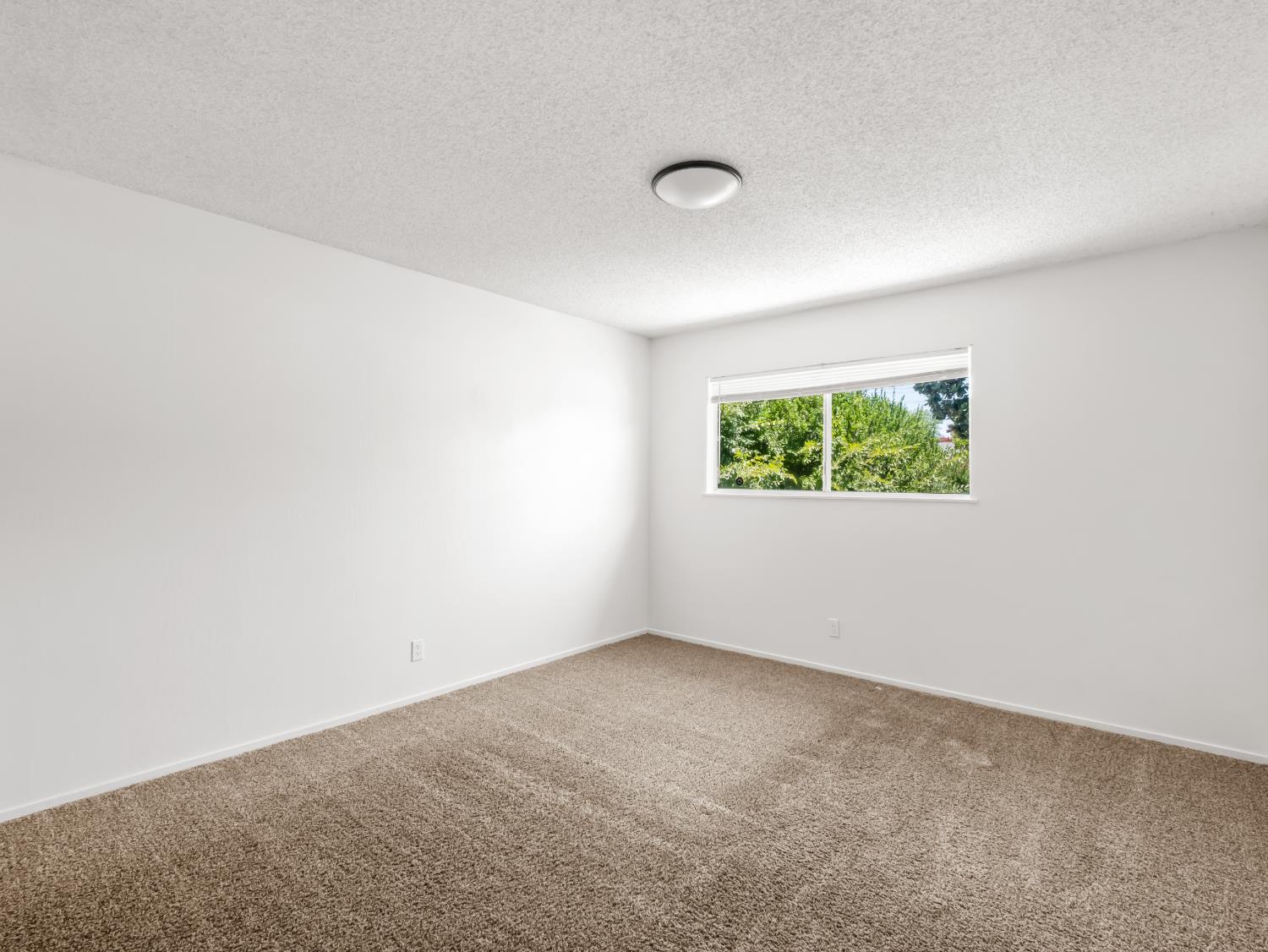 6361 N Bond St, Fresno, CA 93710