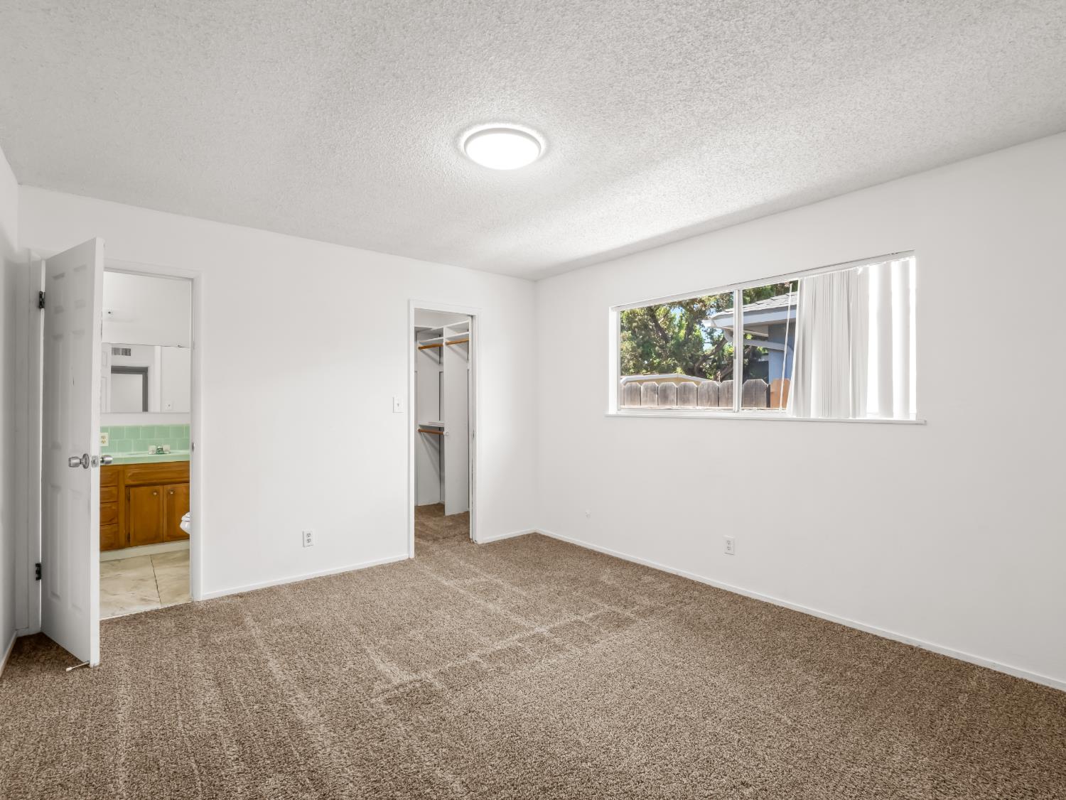 6361 N Bond St, Fresno, CA 93710