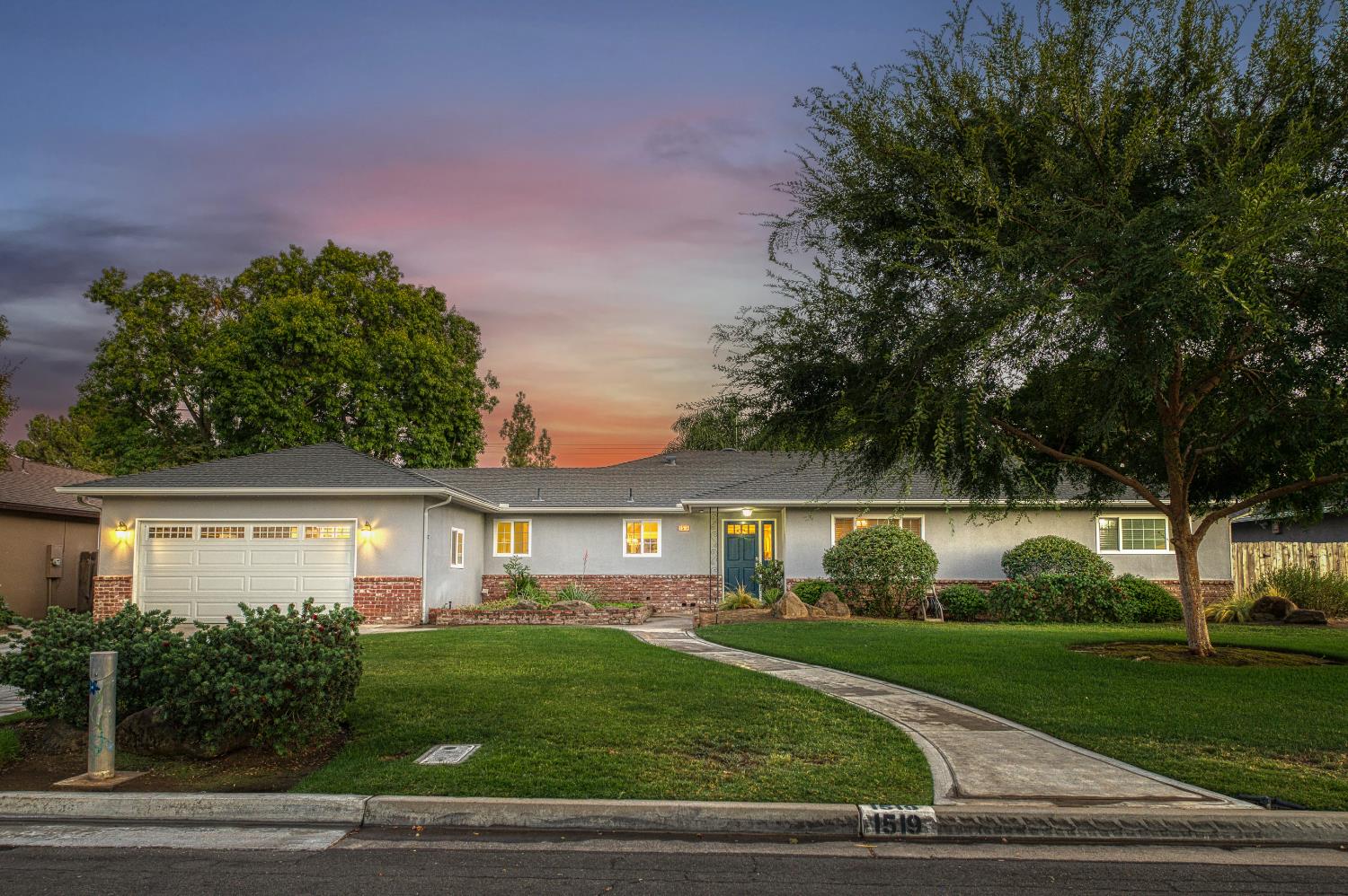 1519 W Ellery Way, Fresno, CA 93711