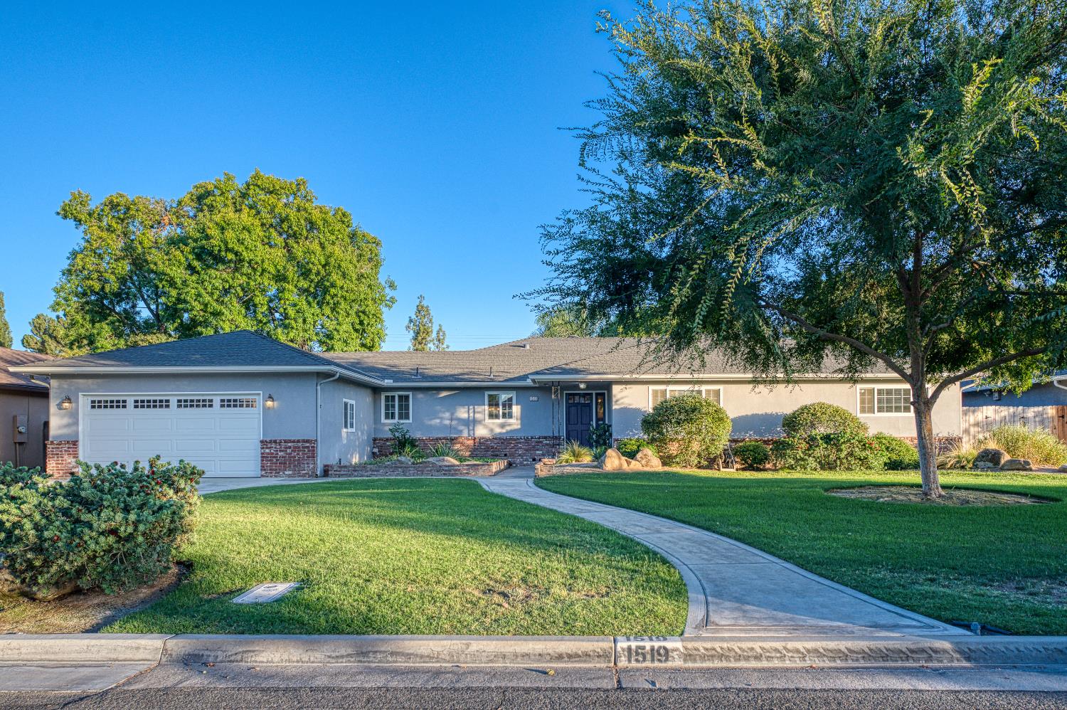 1519 W Ellery Way, Fresno, CA 93711