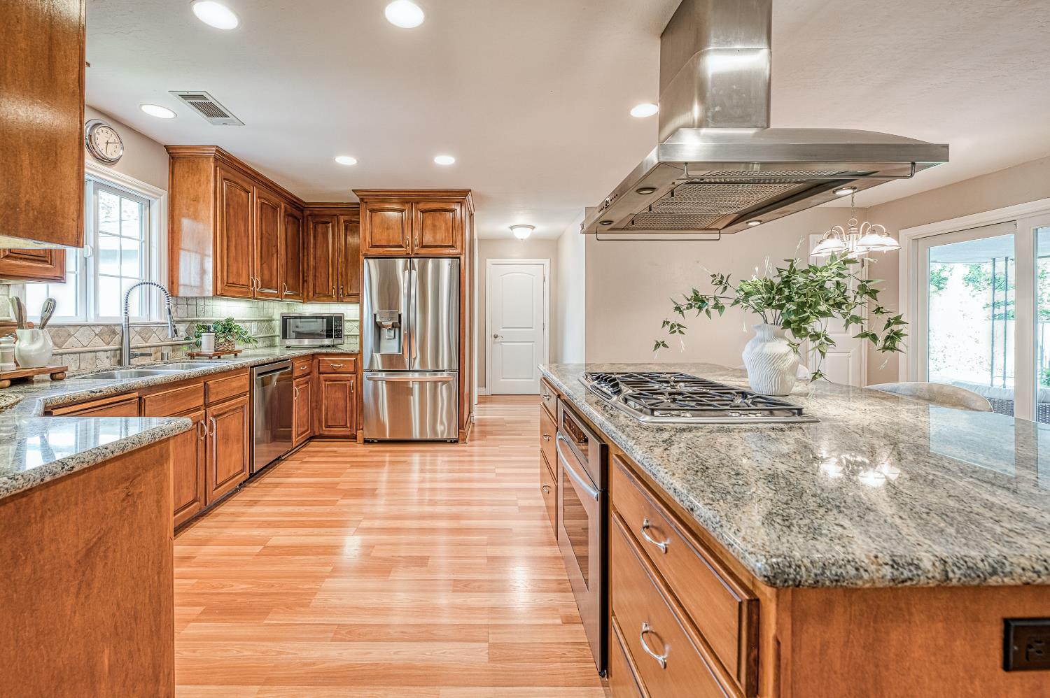1519 W Ellery Way, Fresno, CA 93711