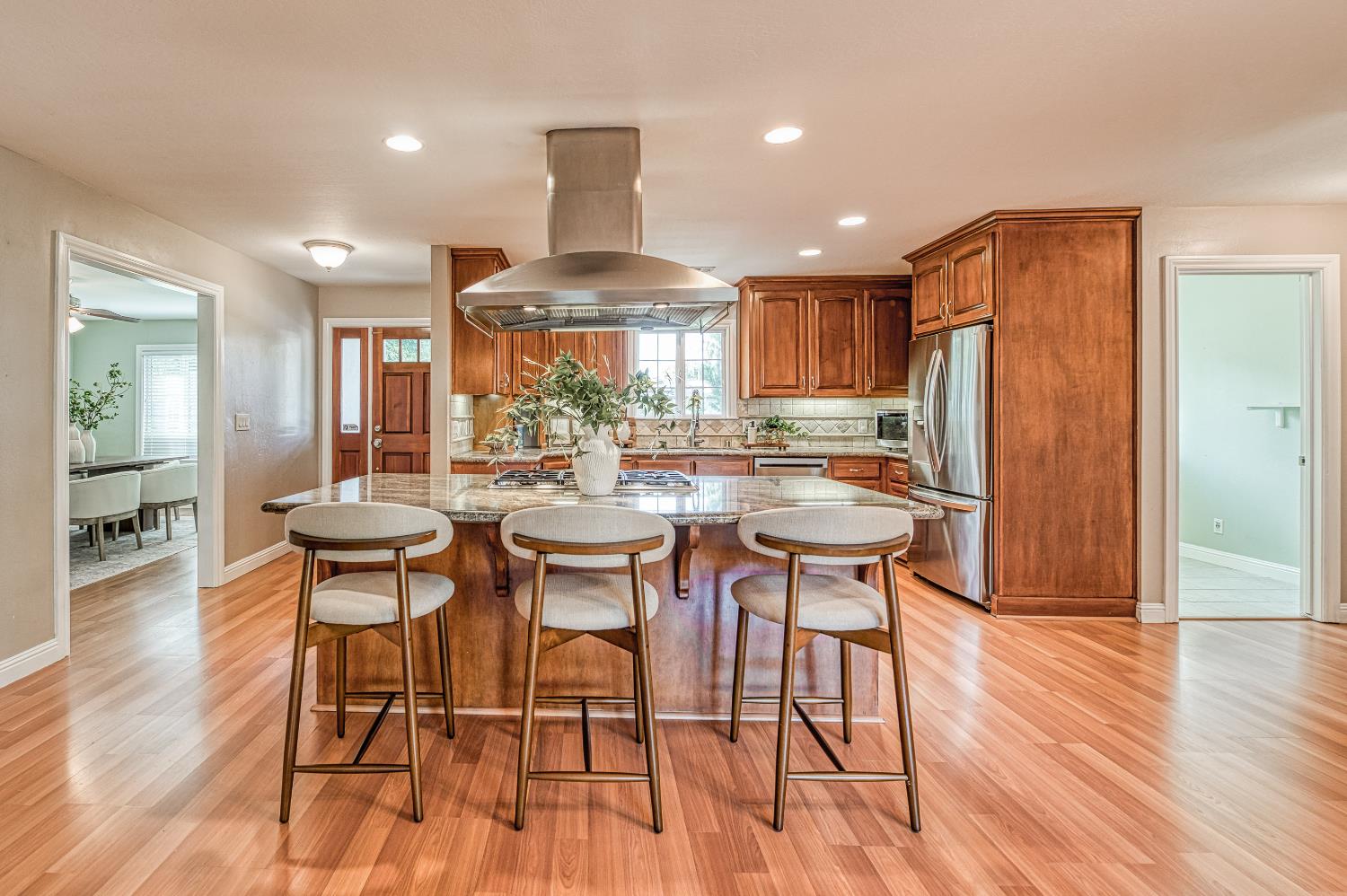 1519 W Ellery Way, Fresno, CA 93711