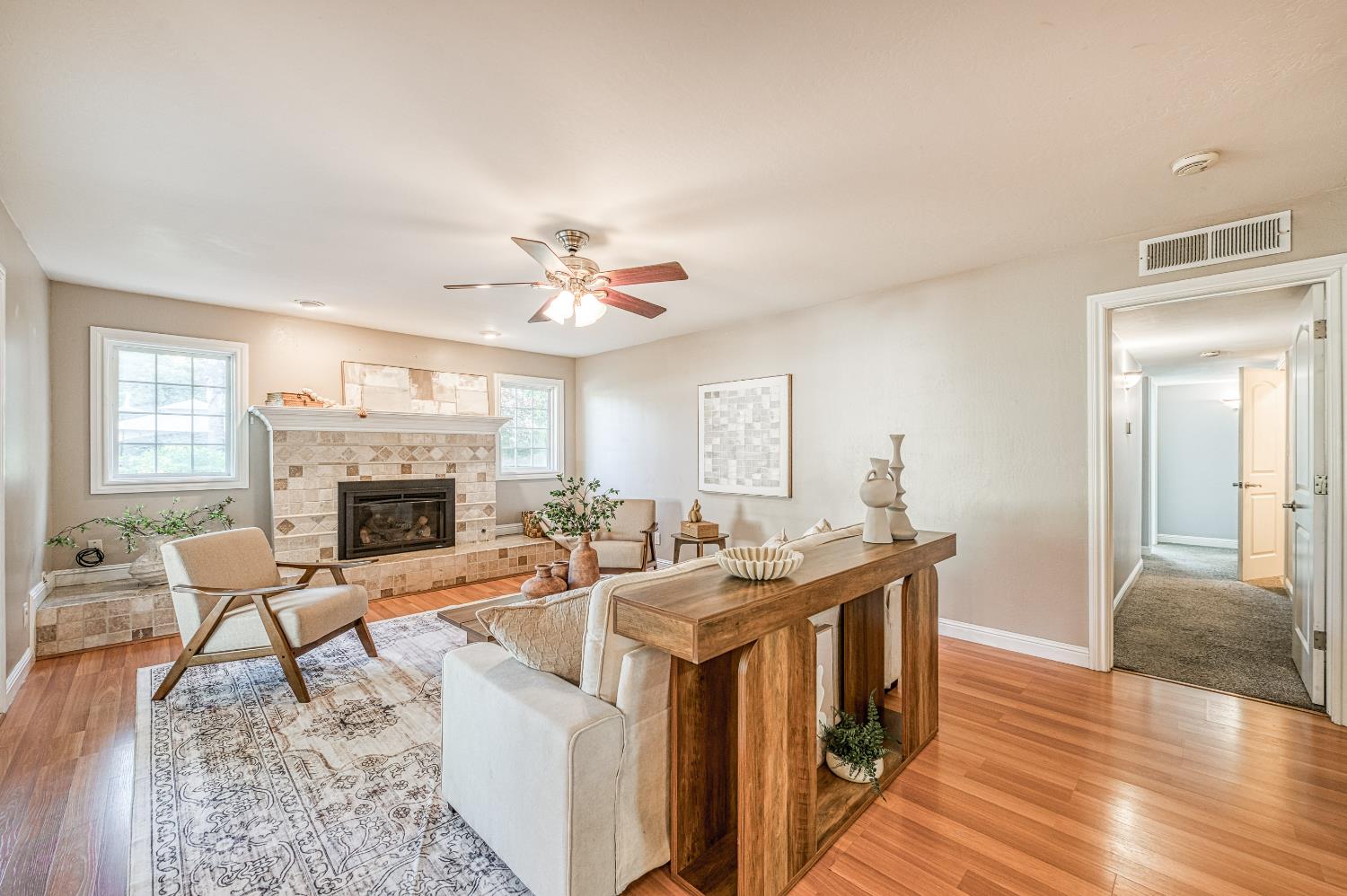 1519 W Ellery Way, Fresno, CA 93711
