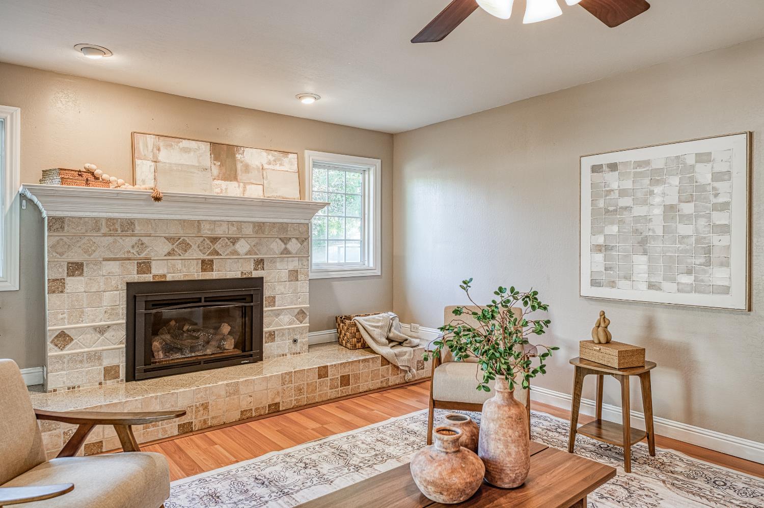 1519 W Ellery Way, Fresno, CA 93711
