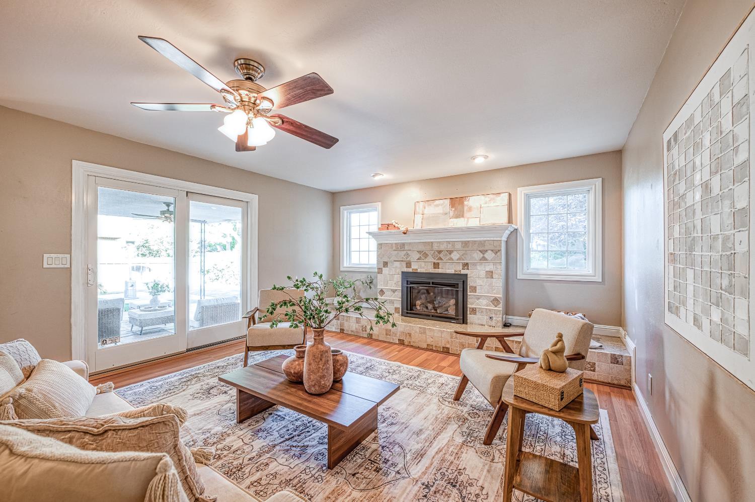1519 W Ellery Way, Fresno, CA 93711