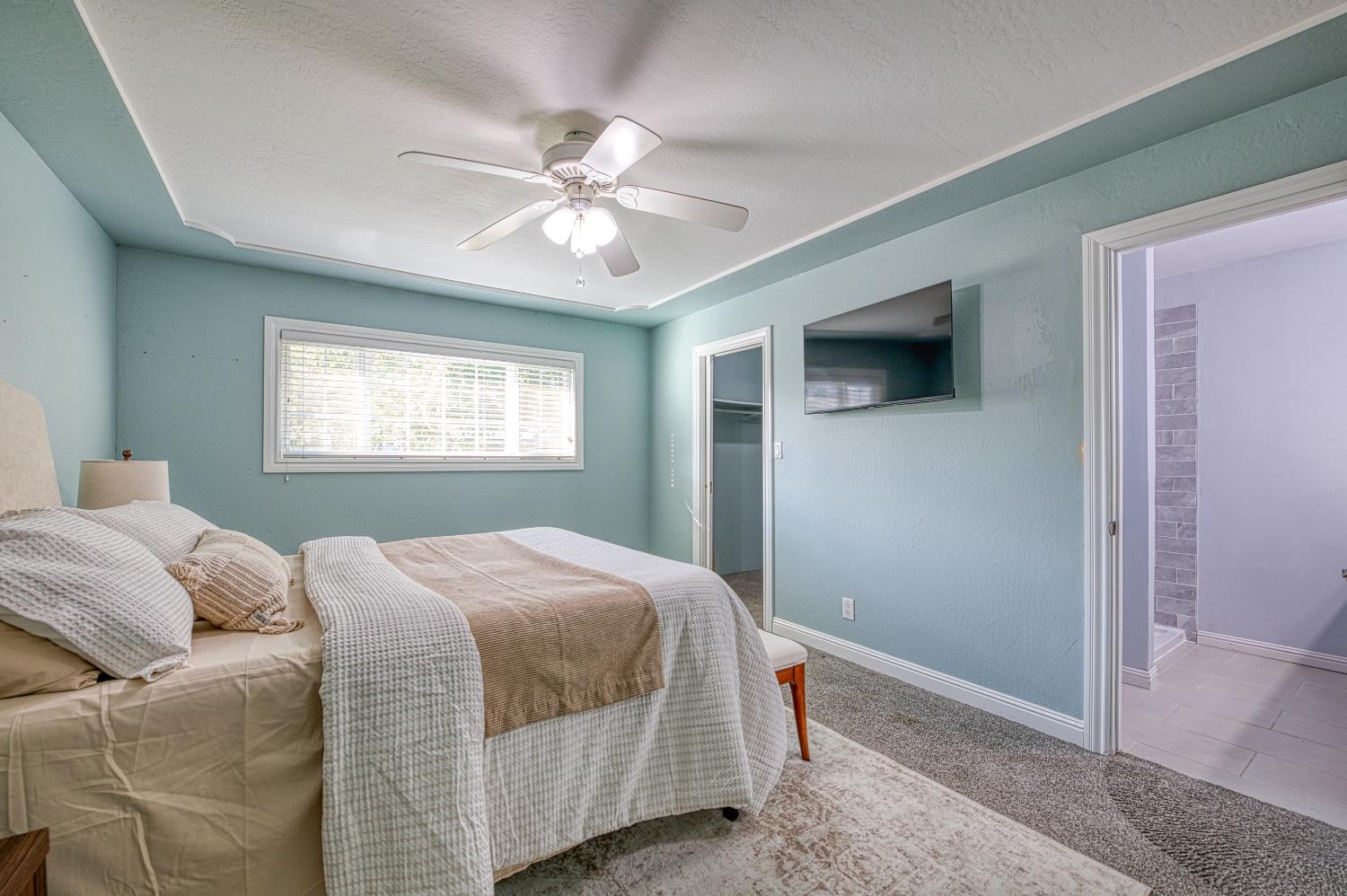 1519 W Ellery Way, Fresno, CA 93711