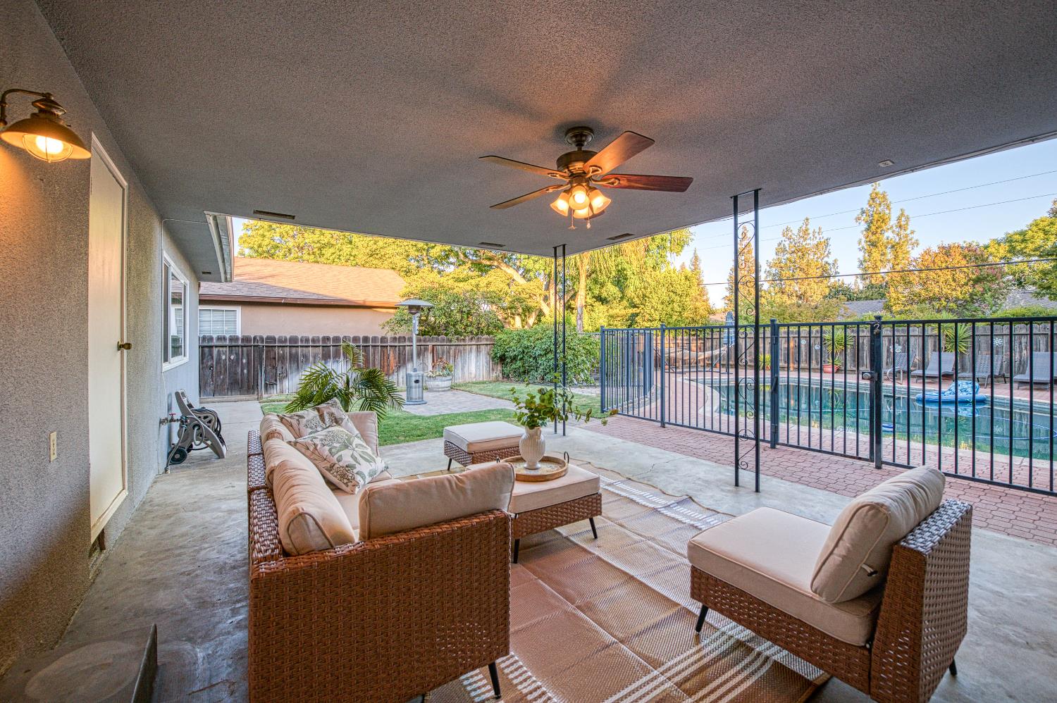 1519 W Ellery Way, Fresno, CA 93711