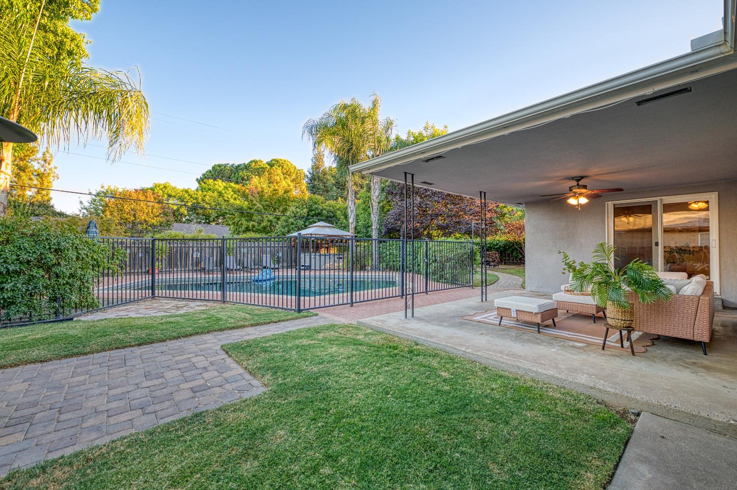 1519 W Ellery Way, Fresno, CA 93711