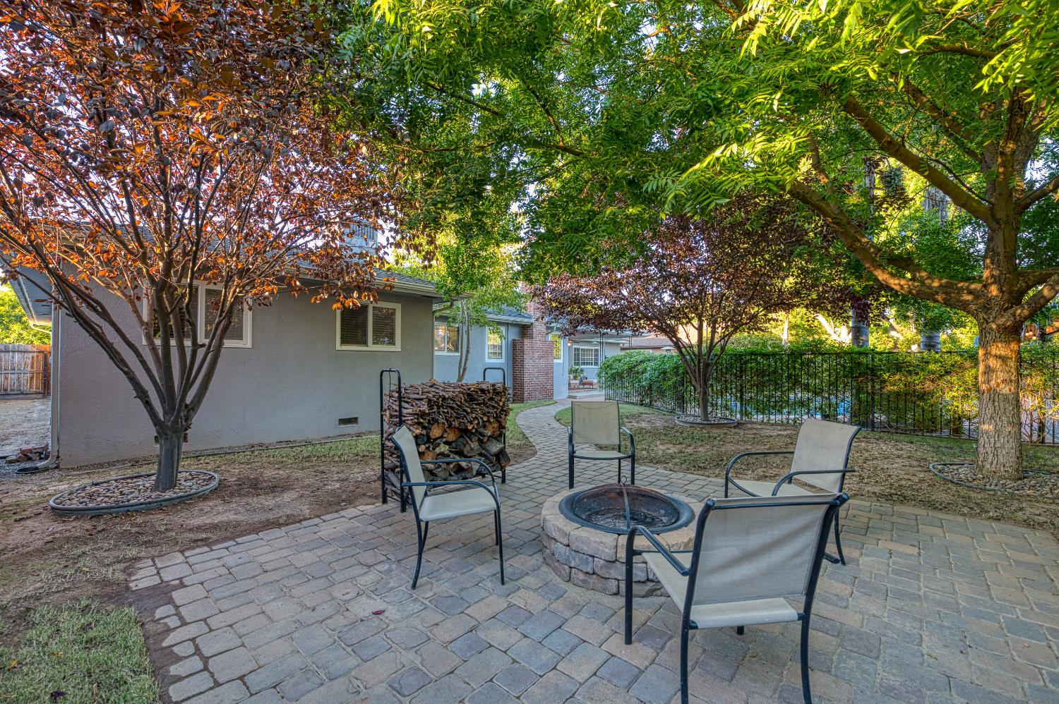 1519 W Ellery Way, Fresno, CA 93711