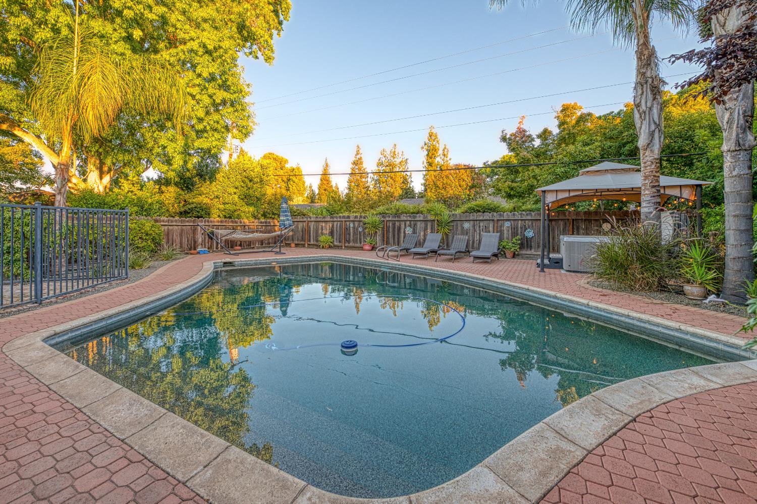 1519 W Ellery Way, Fresno, CA 93711
