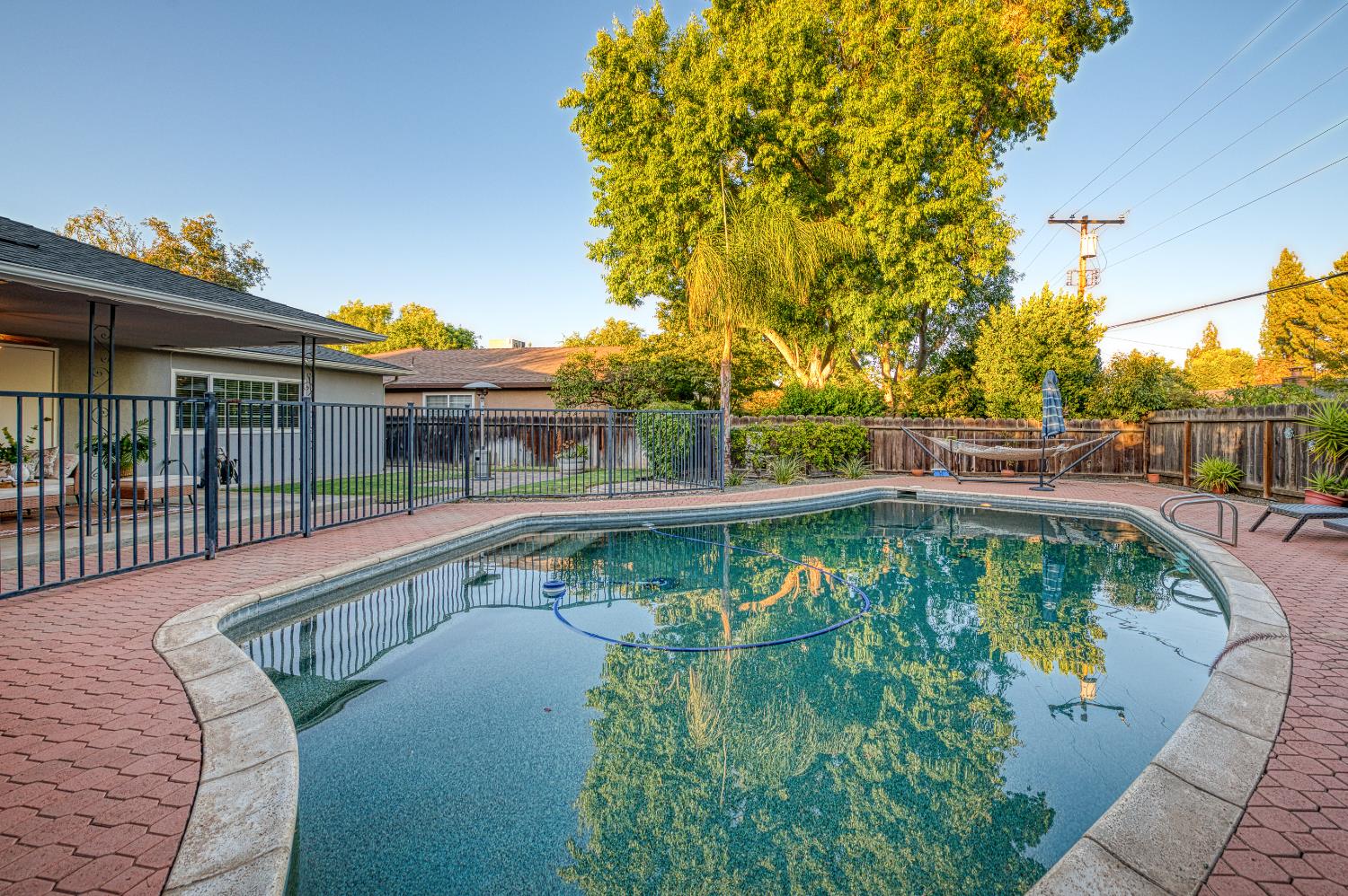 1519 W Ellery Way, Fresno, CA 93711