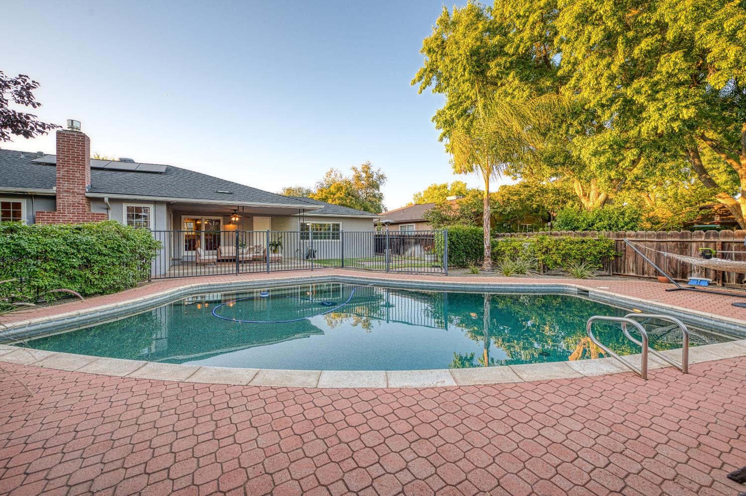 1519 W Ellery Way, Fresno, CA 93711