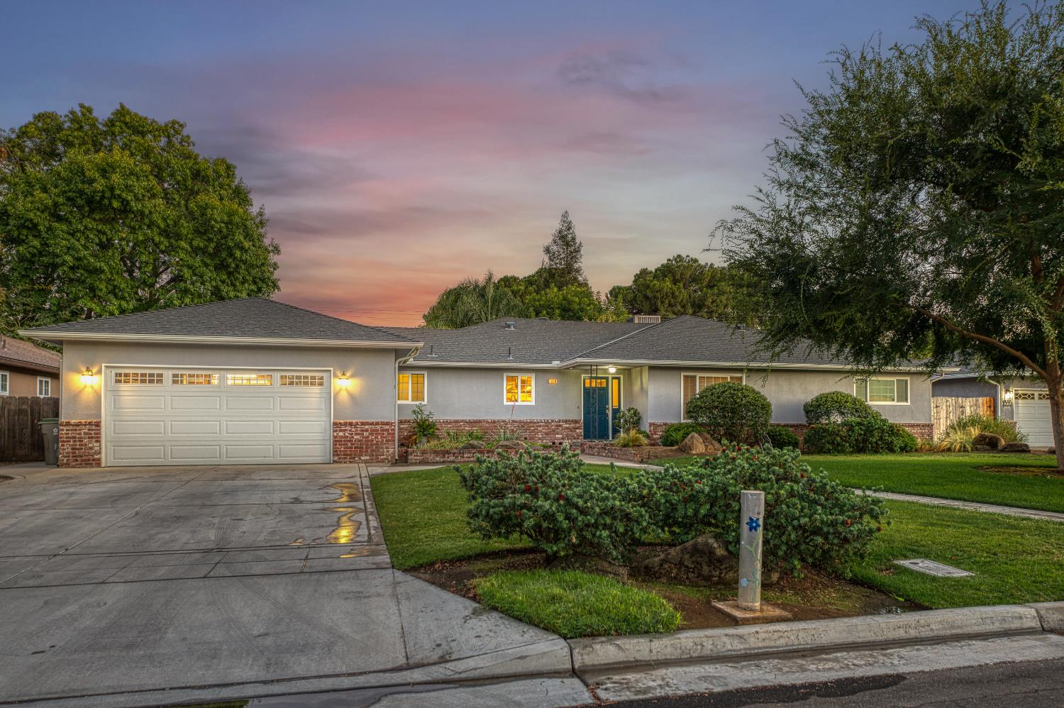 1519 W Ellery Way, Fresno, CA 93711