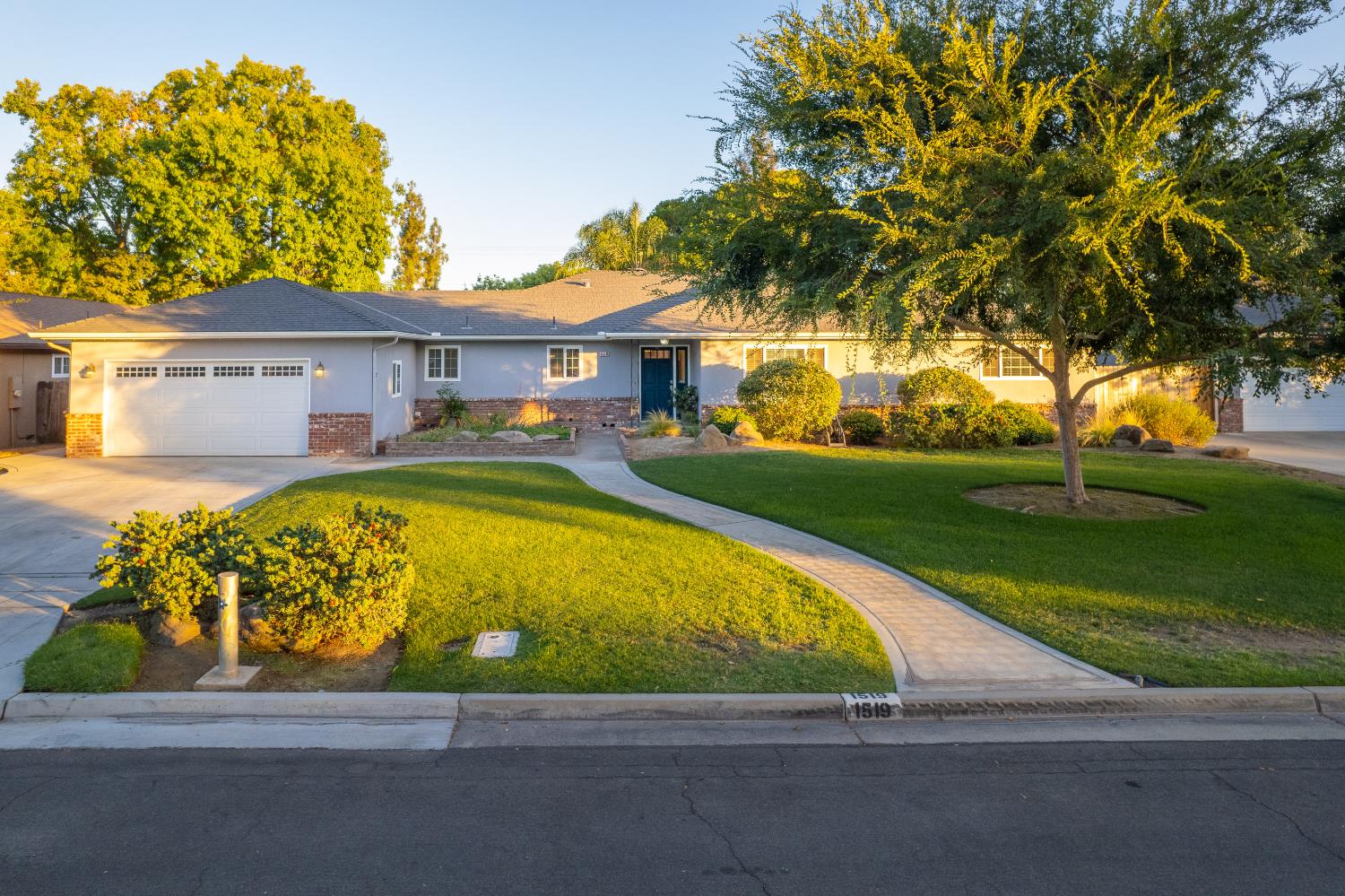 1519 W Ellery Way, Fresno, CA 93711
