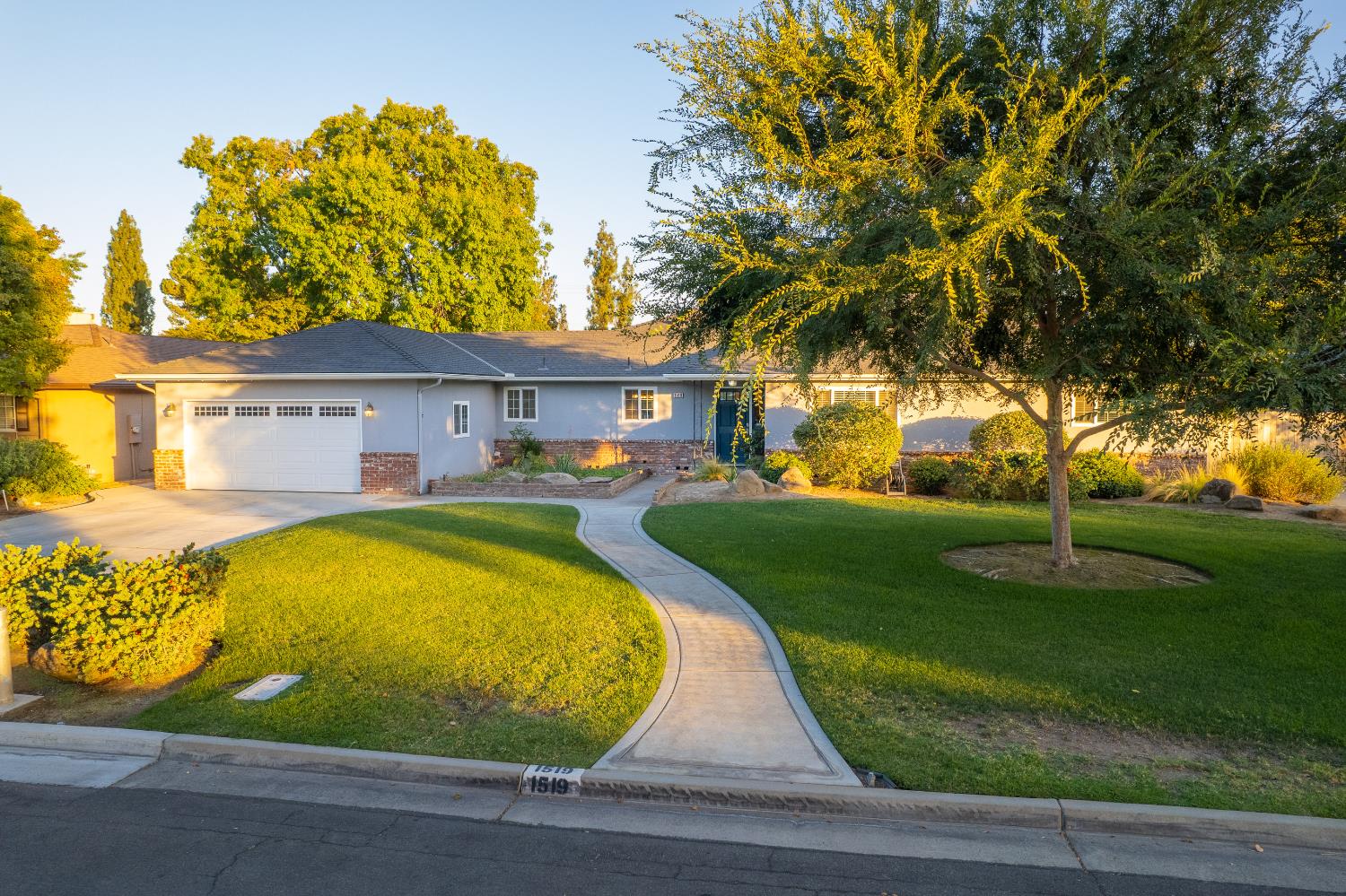 1519 W Ellery Way, Fresno, CA 93711