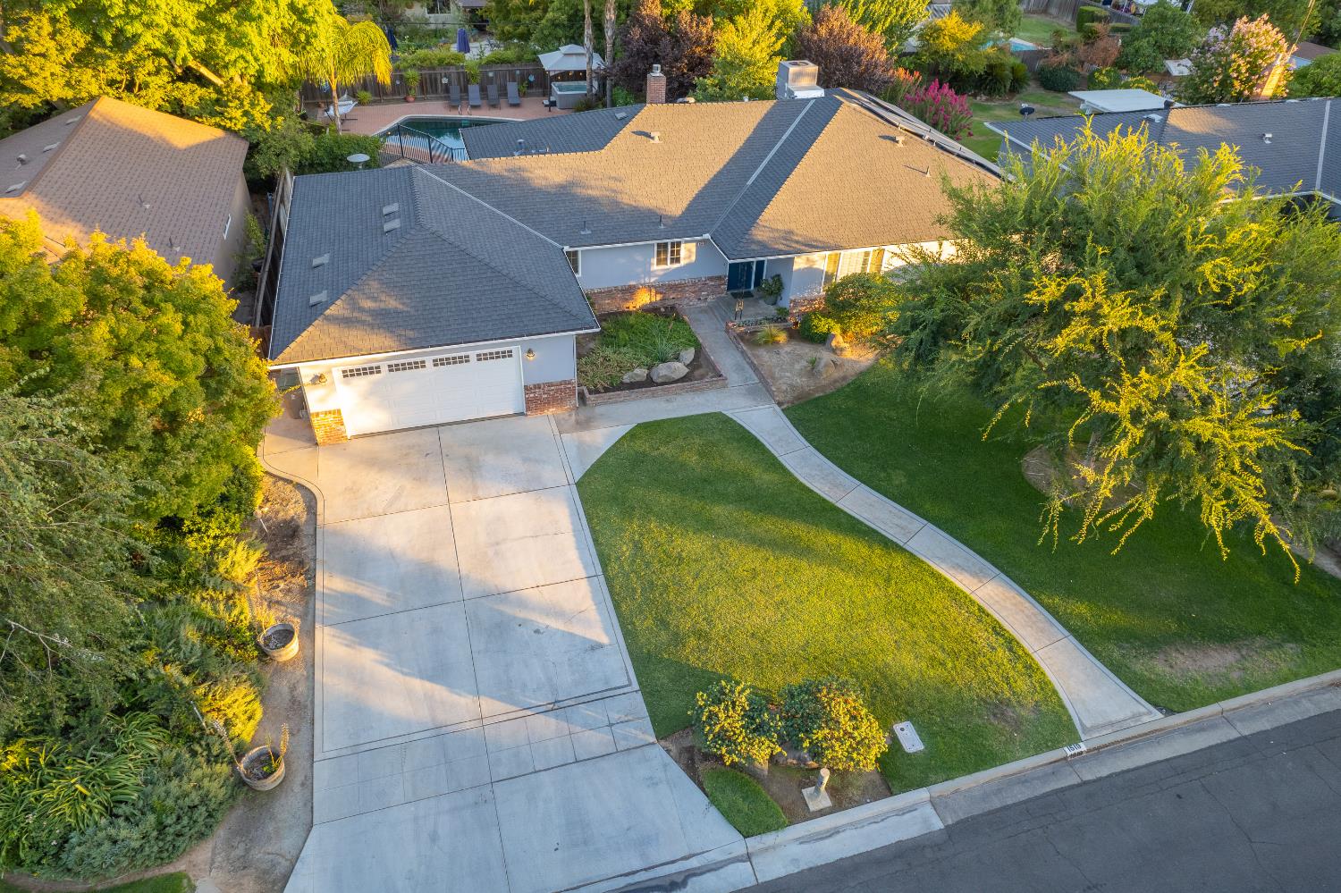 1519 W Ellery Way, Fresno, CA 93711