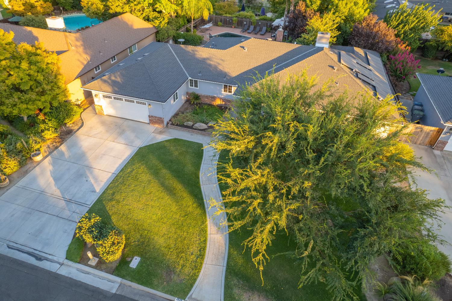 1519 W Ellery Way, Fresno, CA 93711