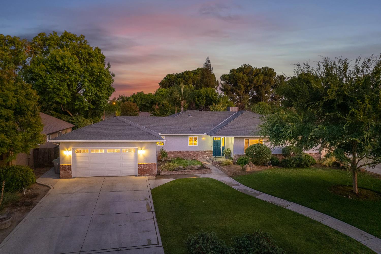 1519 W Ellery Way, Fresno, CA 93711