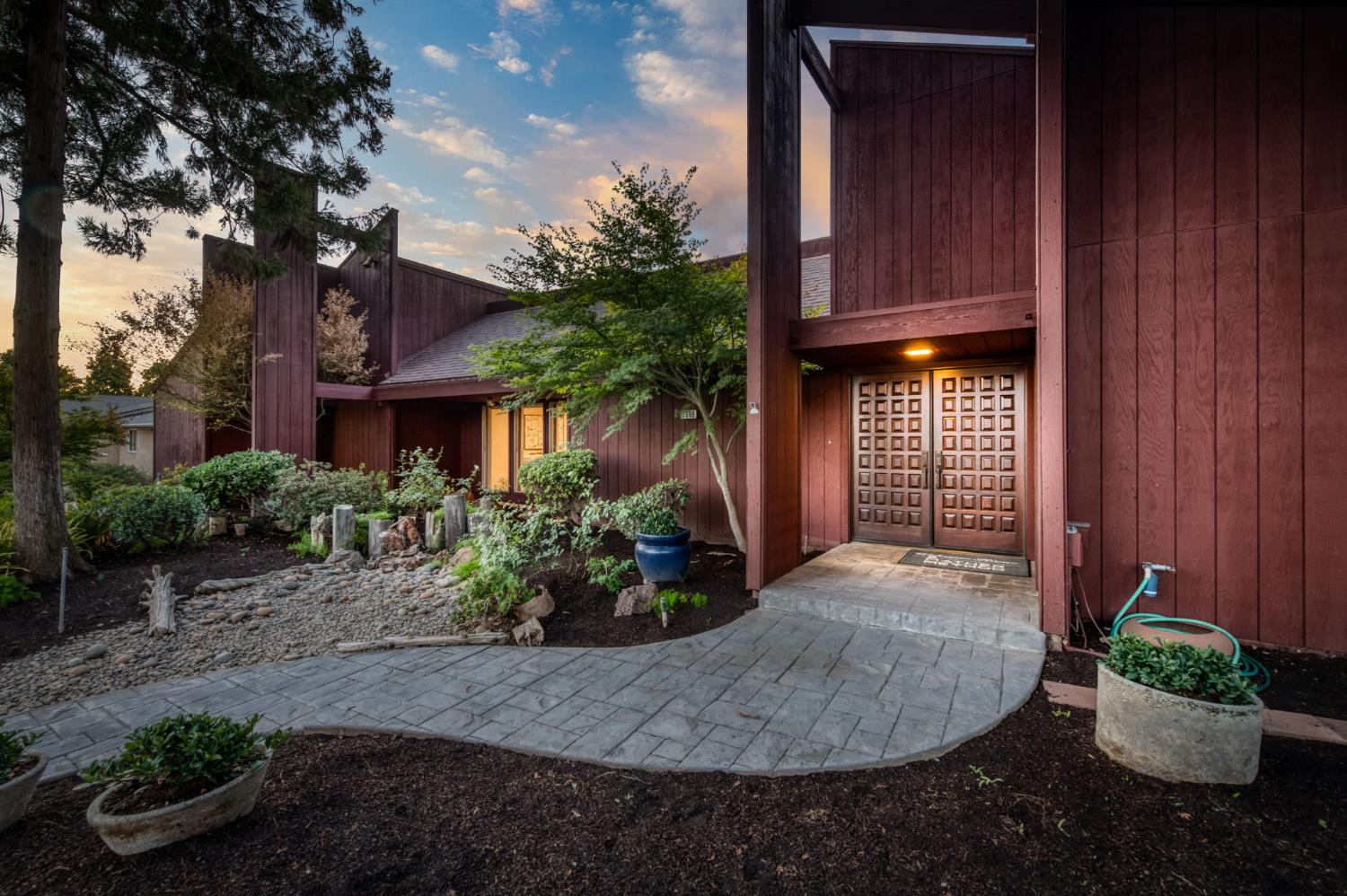 2666 W San Jose Ave, Fresno, CA 93711