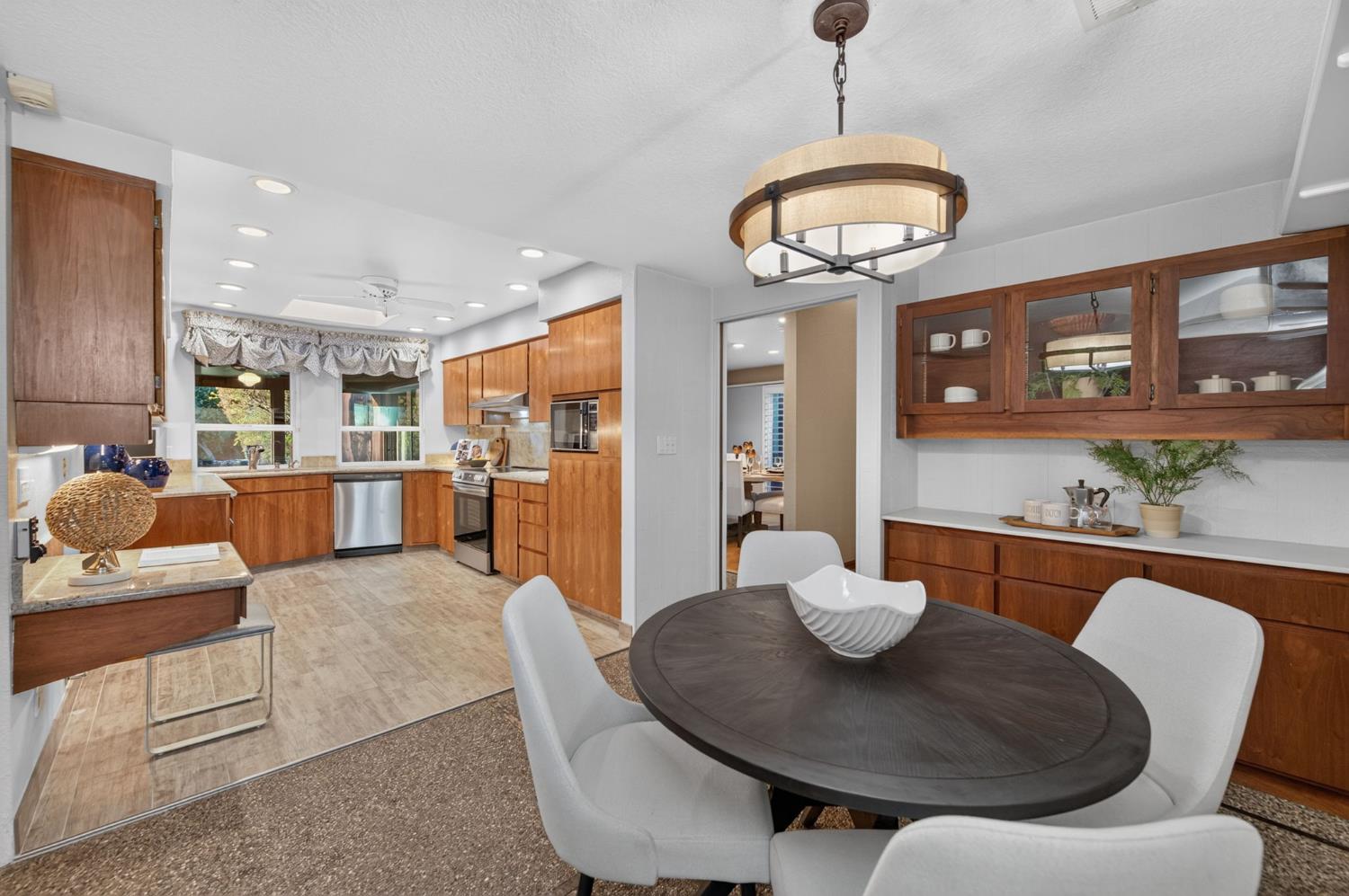 2666 W San Jose Ave, Fresno, CA 93711