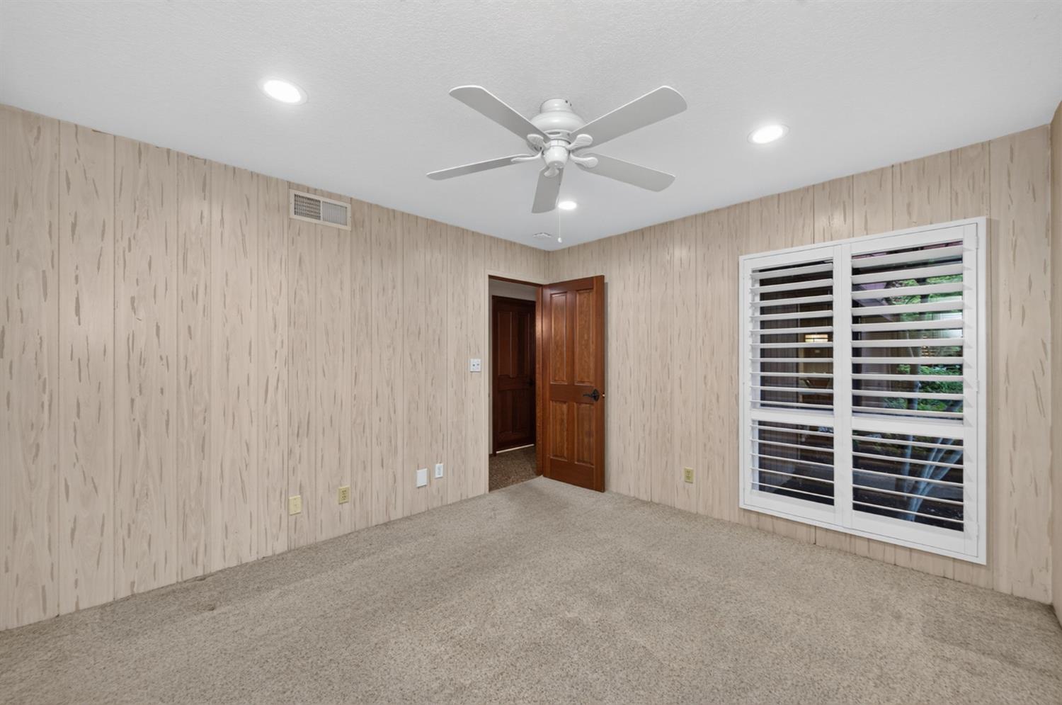 2666 W San Jose Ave, Fresno, CA 93711
